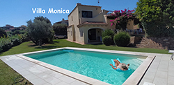 VILLA MONICA: VILLA UNIQUE SUR PLUS NIVEAUX, ELLE A JARDIN ET PISCINE PRIVEES ET UNE BELLE VUE SUR LA MER. ELLE ACCUEILLE 8/10 PERSONNES ET ELLE EST COMPOSE PAR:  4 CHAMBRES DOUBLE, 2 SALLES DE BAIN, CUISINE, SALON/SALLE A MANGER, 3 VERANDAS ET UNE TERRACE AU 1ERE ETAGE.